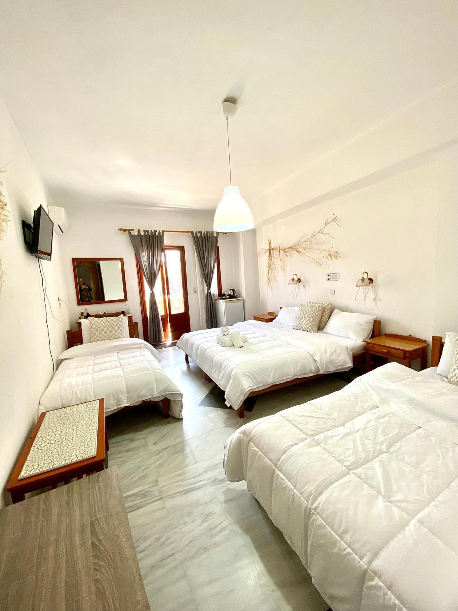 Costas Inn Spílion Exterior foto